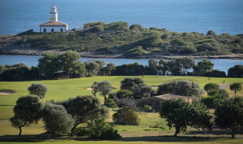 Alcanada Golfclub op Mallorca. Een vn de mooiere golfbanen op de Balearen.